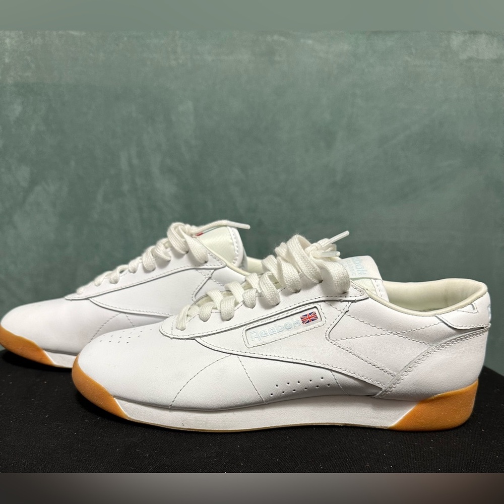 Reebok Princess Gum Bottom Size 8.5 Women’s